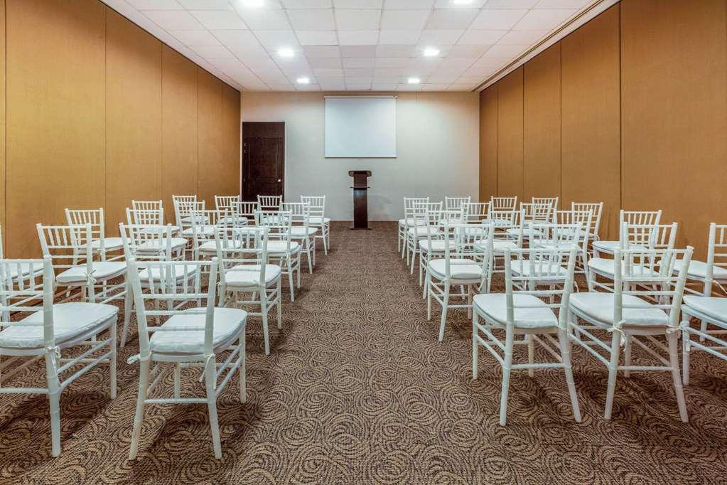 La Quinta By Wyndham Poza Rica Hotel Kemudahan gambar