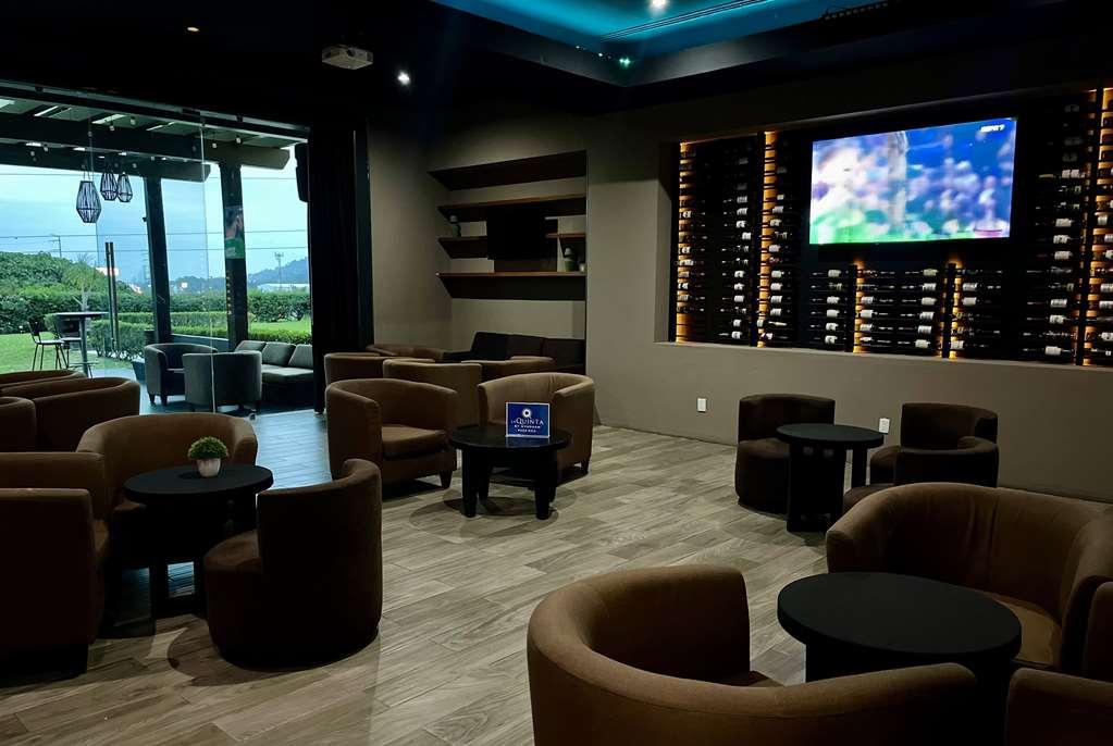 La Quinta By Wyndham Poza Rica Hotel Restoran gambar